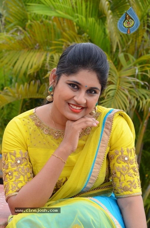 Sonia Chowdary Pics - 7 / 21 photos