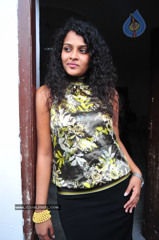 Sonia New Photos - 31 / 49 photos