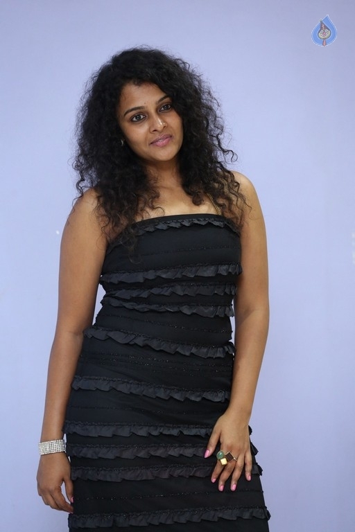 Sonia New Photos - 26 / 40 photos