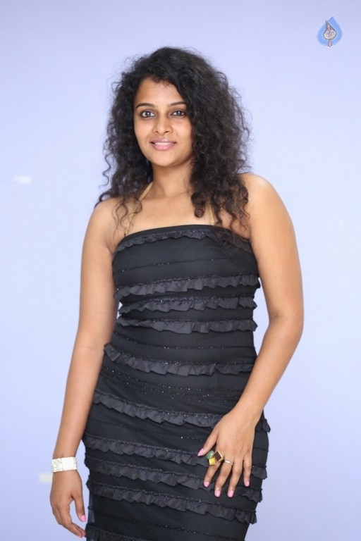 Sonia New Photos - 38 / 40 photos