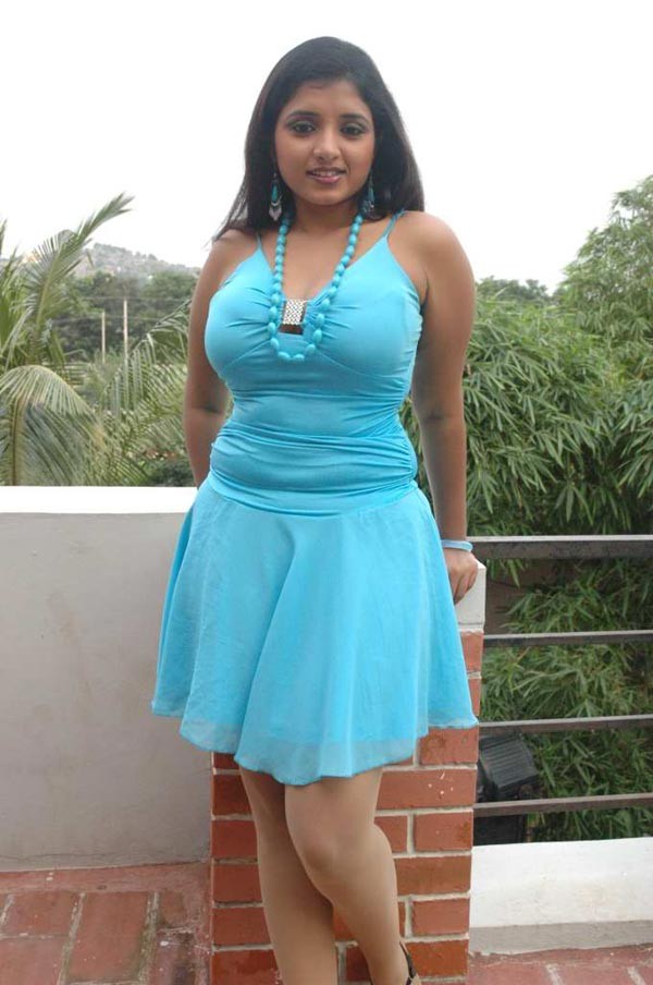 Soumya Photo Gallery - 4 / 50 photos