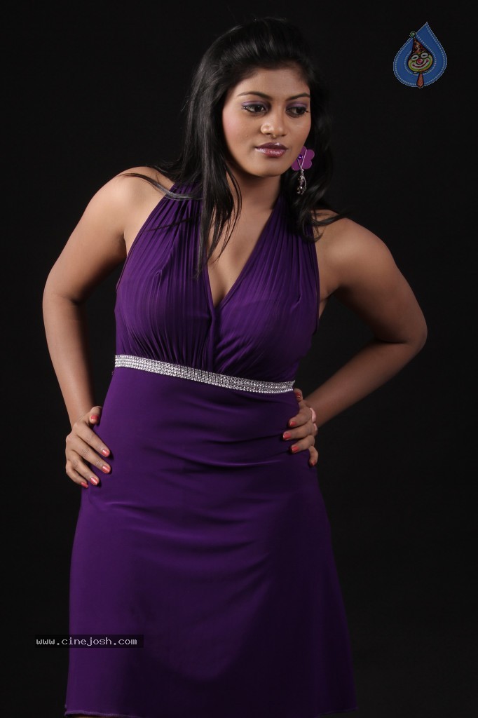 Soumya Hot Gallery - 1 / 45 photos