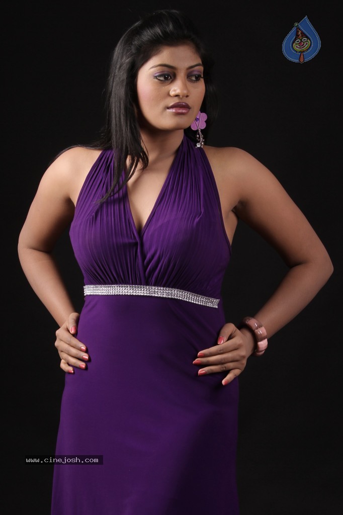 Soumya Hot Gallery - 6 / 45 photos