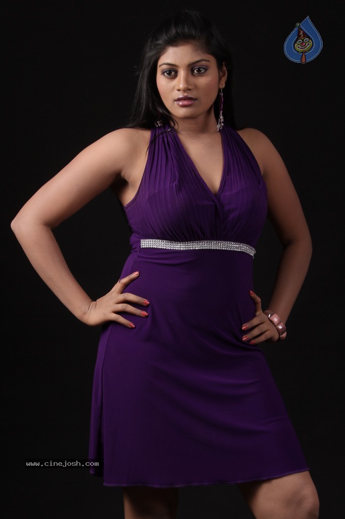 Soumya Hot Gallery - 23 / 45 photos