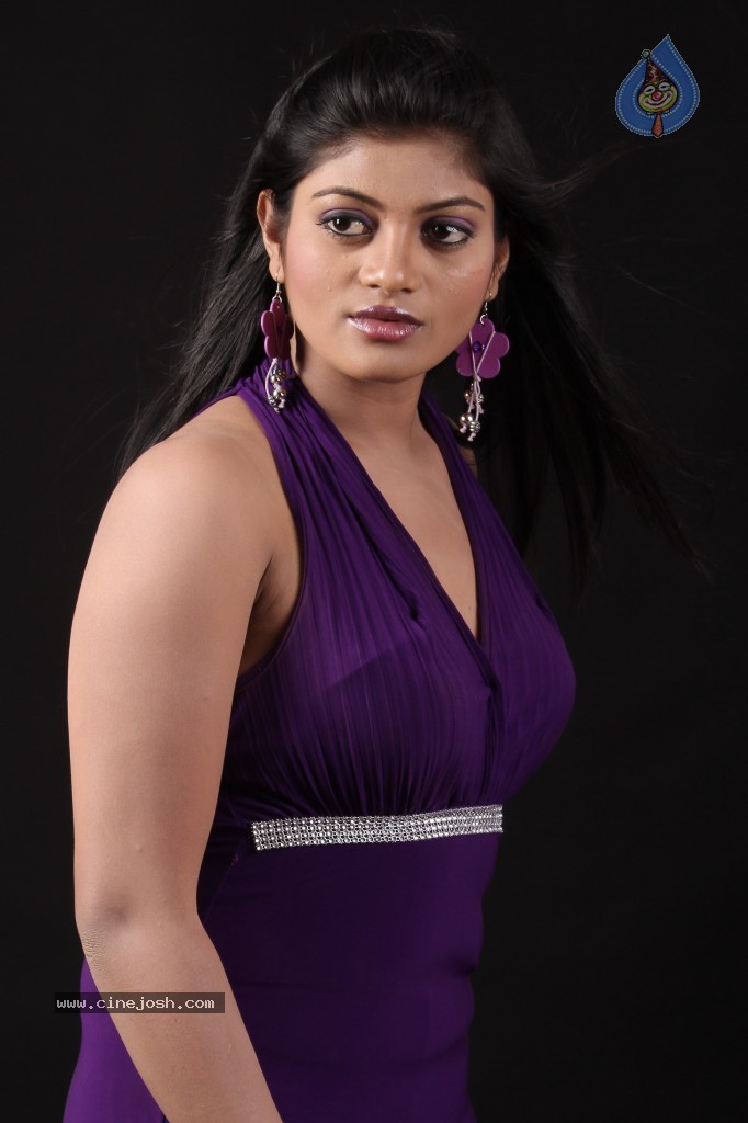 Soumya Hot Gallery - 45 / 45 photos