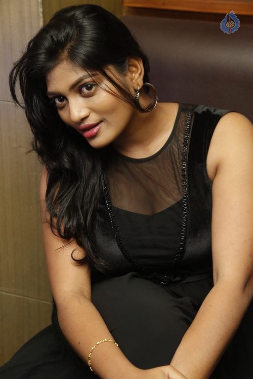 Soumya New Photos - 28 / 42 photos