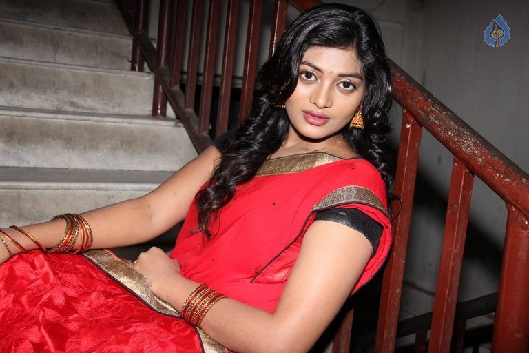 Soumya New Photos - 14 / 37 photos