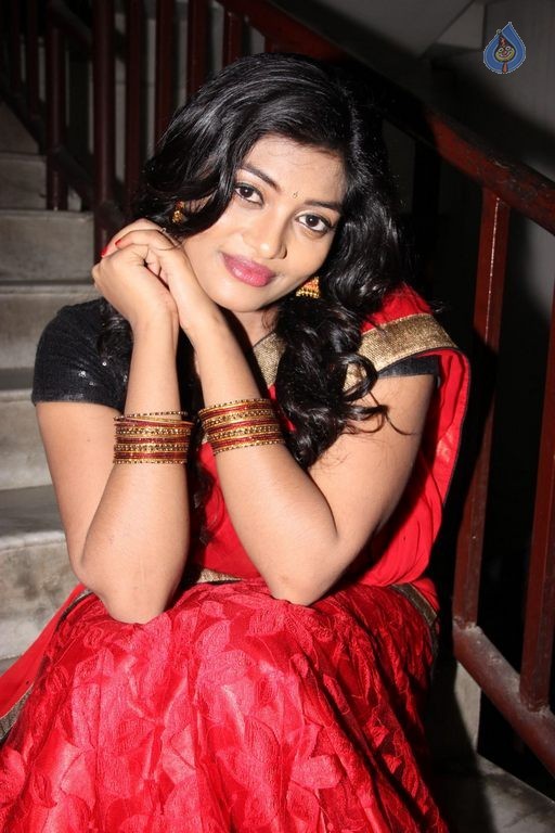 Soumya New Photos - 22 / 37 photos