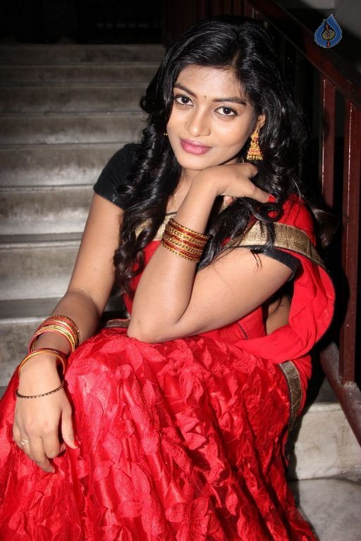 Soumya New Photos - 26 / 37 photos