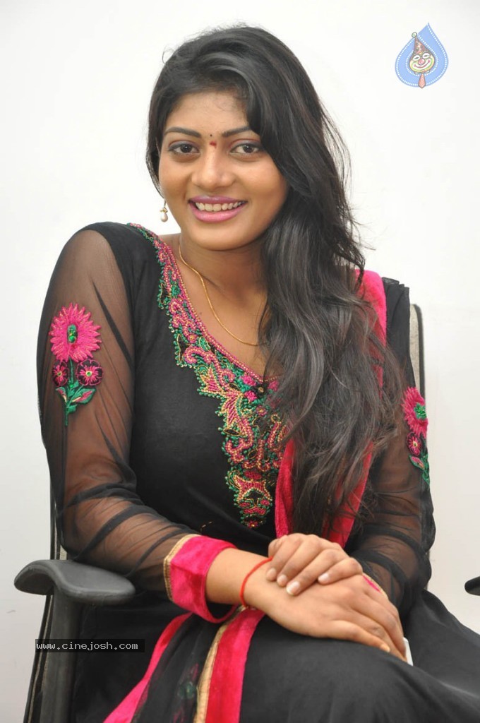 Soumya New Stills - 7 / 38 photos