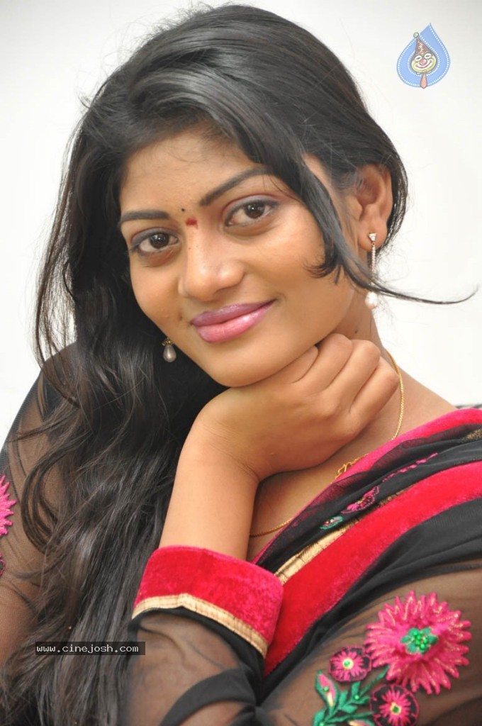 Soumya New Stills - 21 / 38 photos