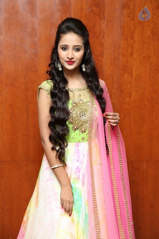 Soumya Pictures  - 5 / 21 photos