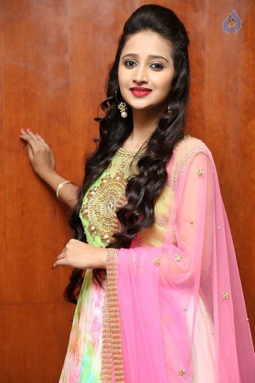 Soumya Pictures  - 16 / 21 photos