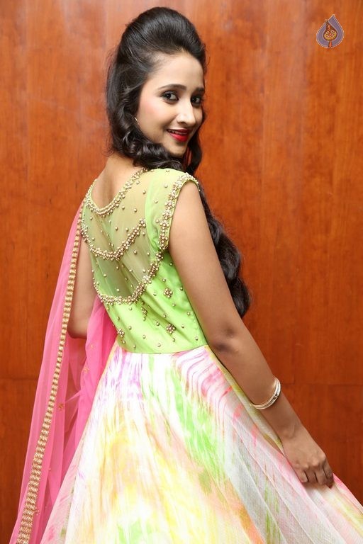 Soumya Pictures  - 20 / 21 photos