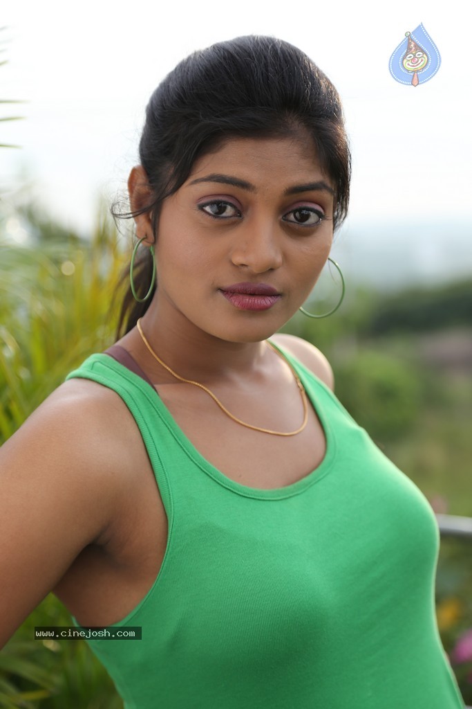 Sowmya Hot Photos - 22 / 44 photos