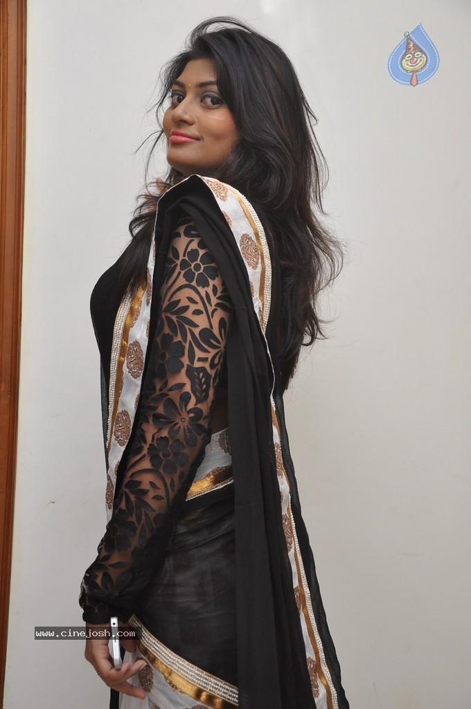 Sowmya Latest Pics - 13 / 65 photos