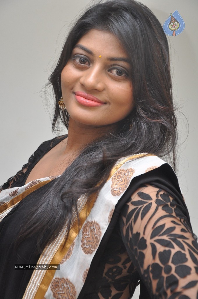 Sowmya Latest Pics - 25 / 65 photos