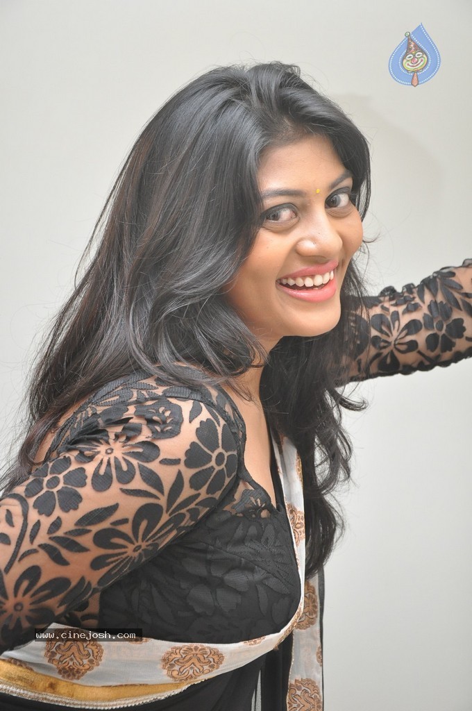 Sowmya Latest Pics - 37 / 65 photos