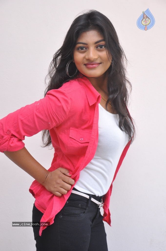 Sowmya Latest Pics - 9 / 56 photos