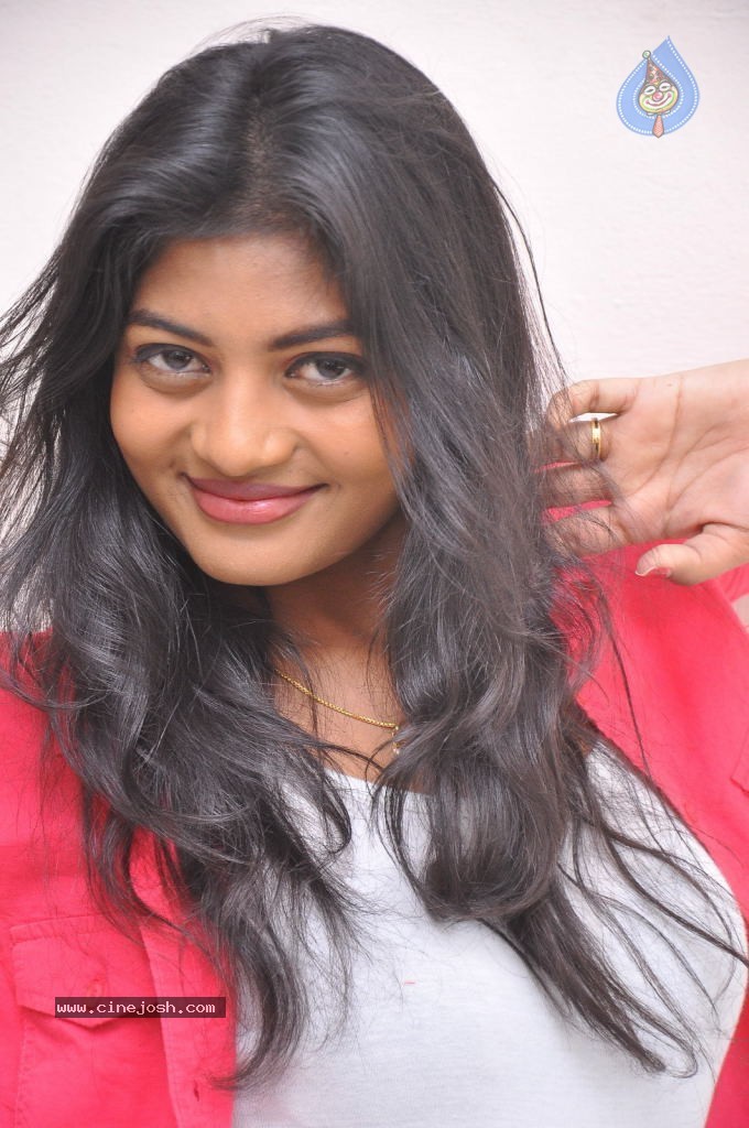 Sowmya Latest Pics - 36 / 56 photos