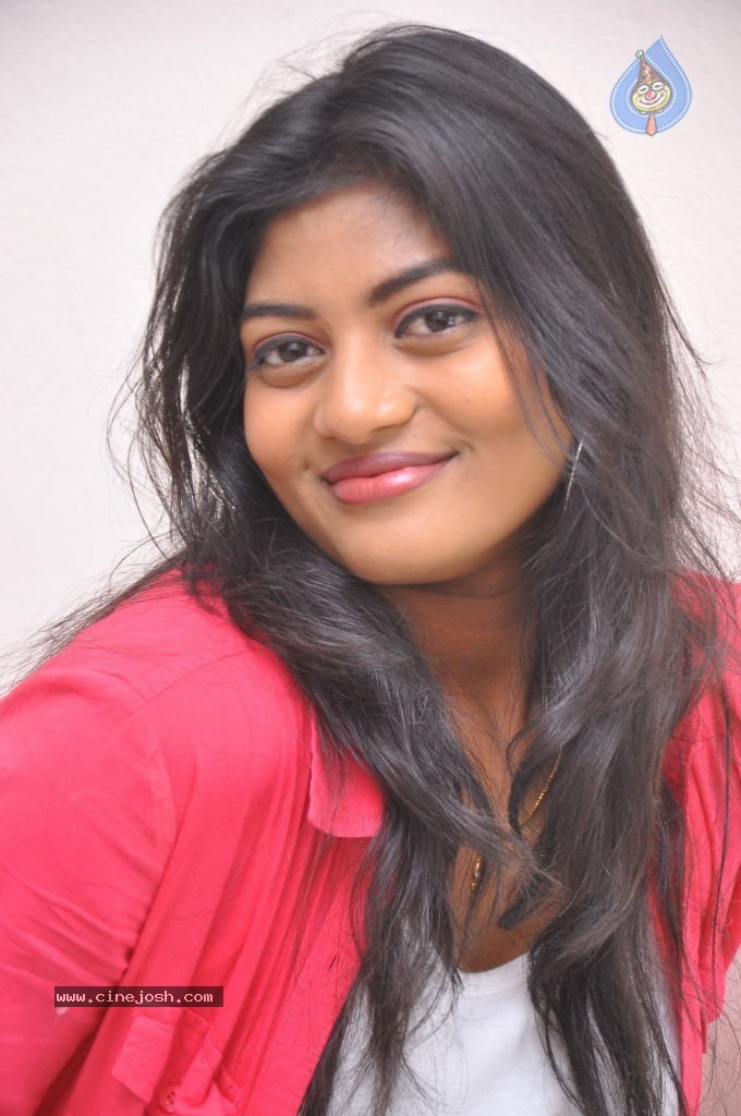 Sowmya Latest Pics - 38 / 56 photos