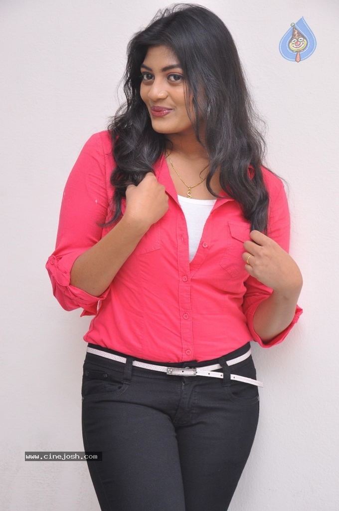 Sowmya Latest Pics - 41 / 56 photos