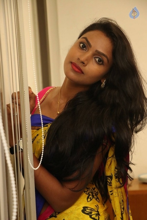 Sowmya Latest Stills - 2 / 8 photos