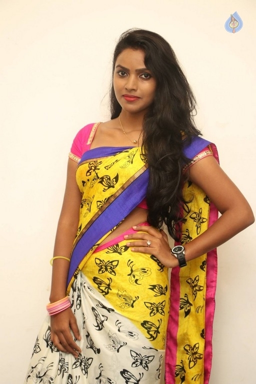 Sowmya Latest Stills - 5 / 8 photos