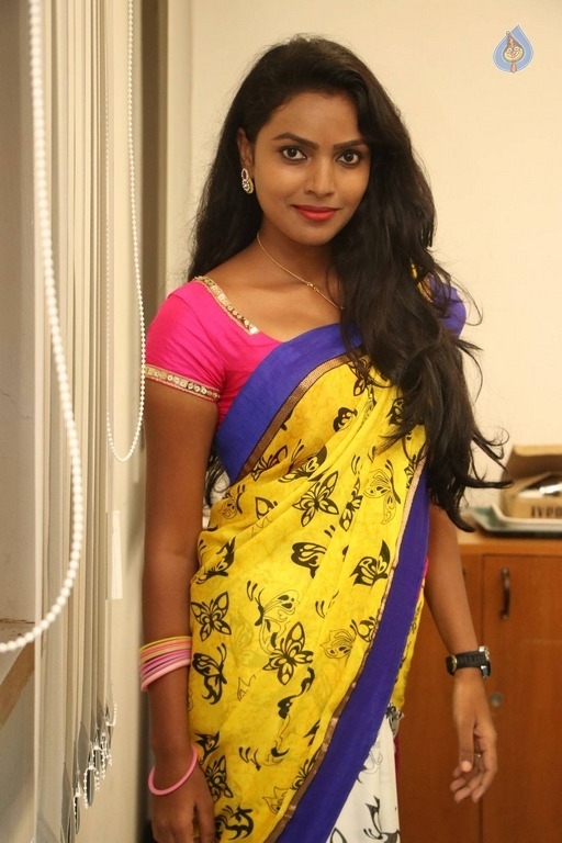 Sowmya Latest Stills - 8 / 8 photos