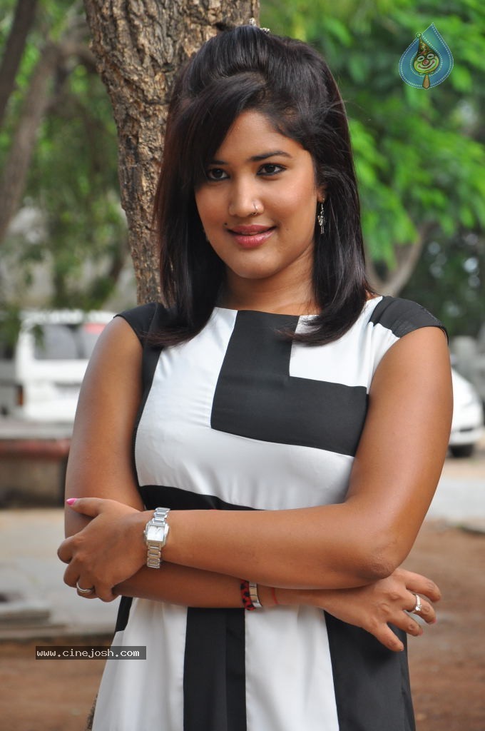 Sowmya Stills - 11 / 29 photos