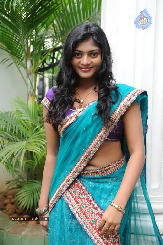 Sowmya Stills - 16 / 38 photos