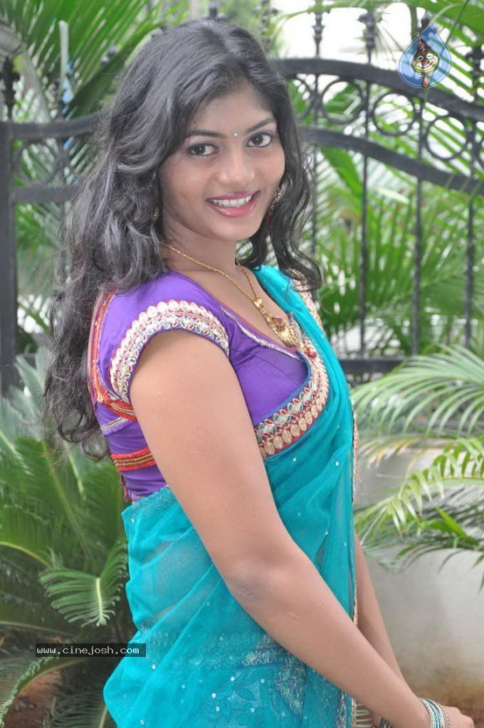 Sowmya Stills - 32 / 38 photos