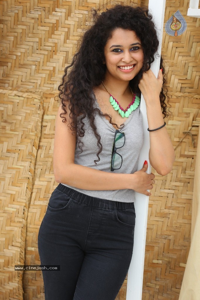 Sowmya Sukumar Pics - 52 / 141 photos