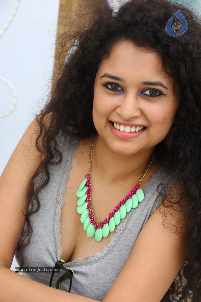 Sowmya Sukumar Pics - 115 / 141 photos