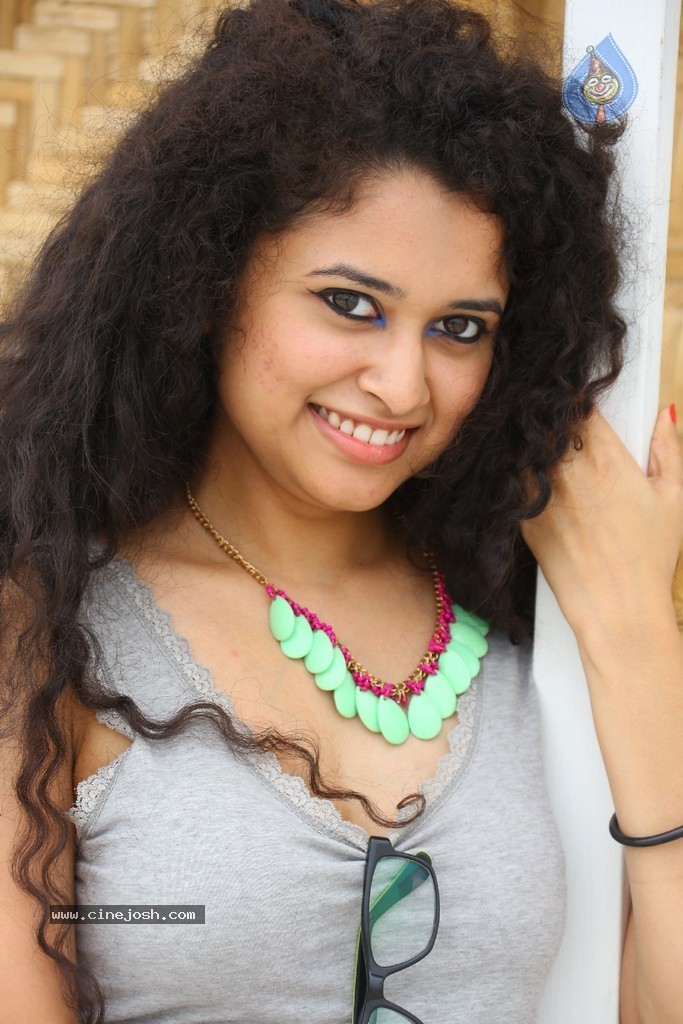 Sowmya Sukumar Pics - 124 / 141 photos