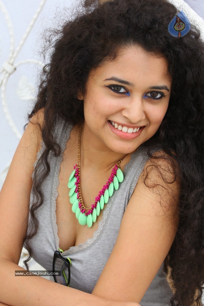 Sowmya Sukumar Pics - 138 / 141 photos