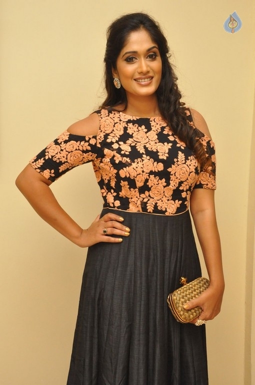 Sowmya Venugopal Photos - 4 / 36 photos