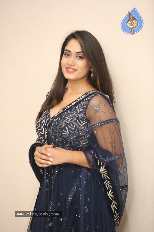 Sowmya Venugopal Pics - 4 / 13 photos