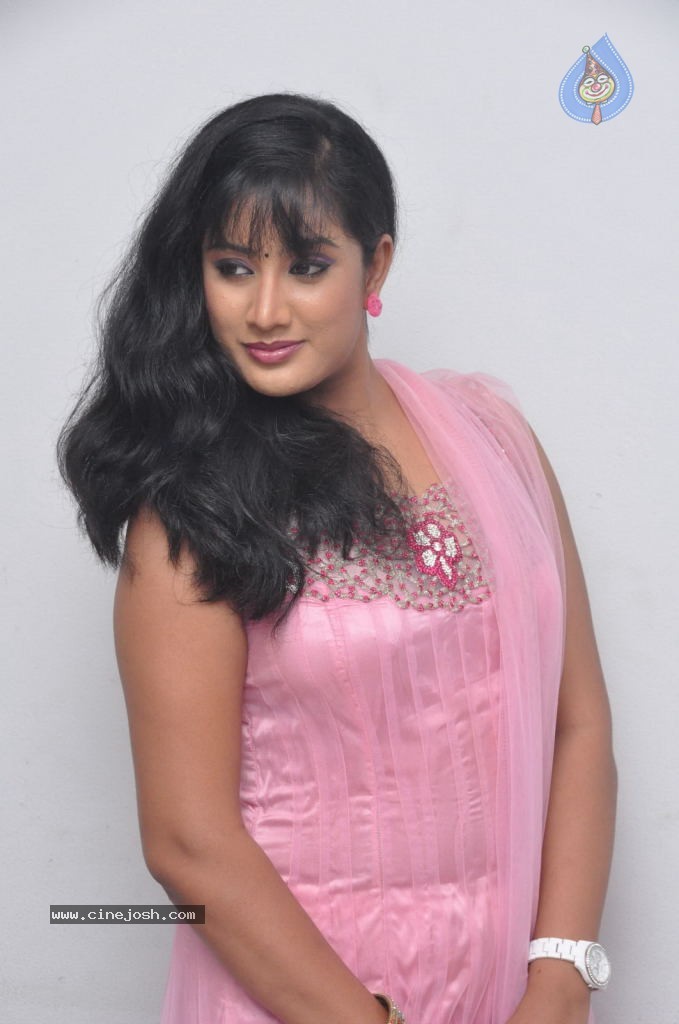 Sravani New Stills  - 19 / 54 photos