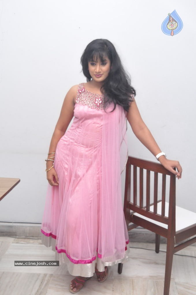 Sravani New Stills  - 23 / 54 photos