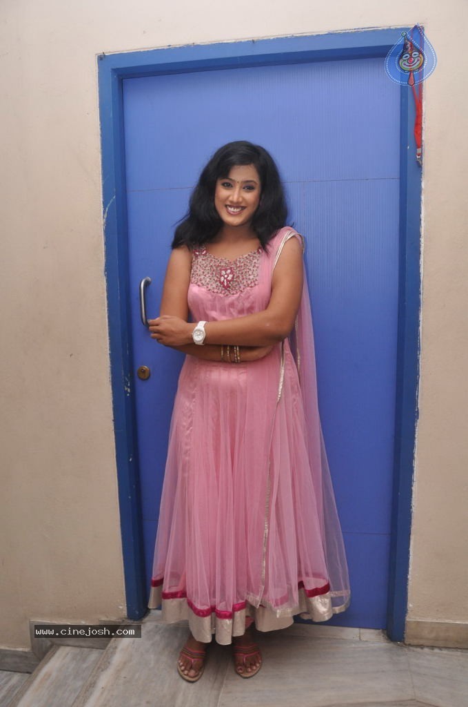 Sravani New Stills  - 33 / 54 photos