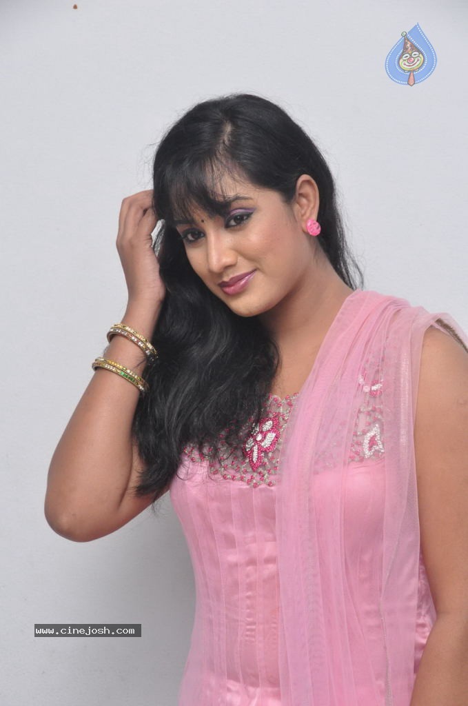 Sravani New Stills  - 41 / 54 photos