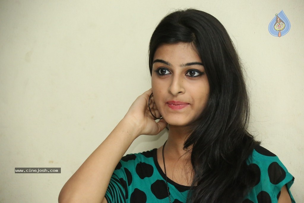 Sravani New Stills - 76 / 86 photos