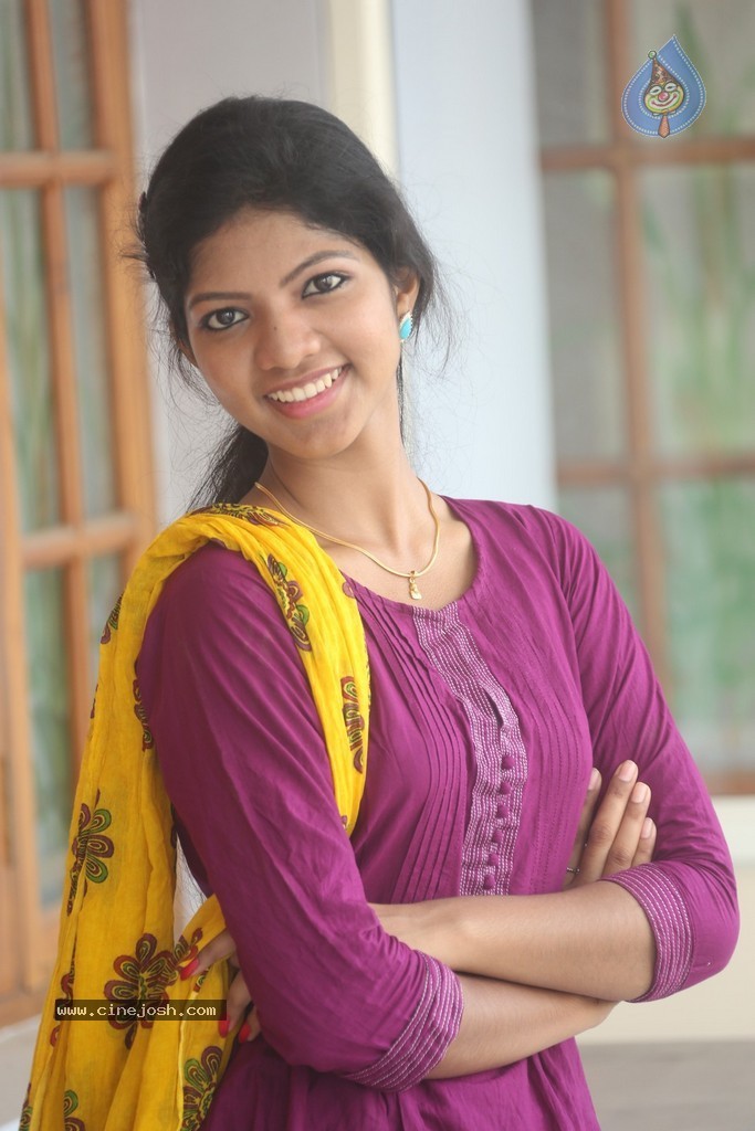 Sravani New Stills - 72 / 90 photos