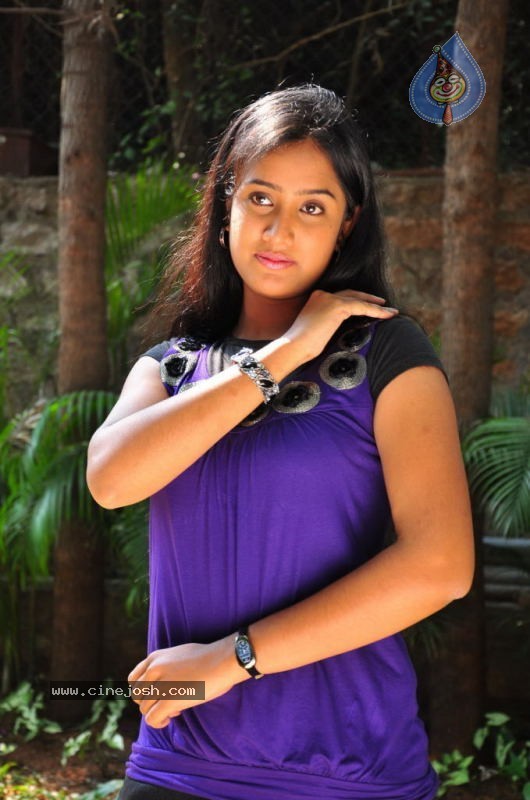 Sravani Stills - 48 / 69 photos