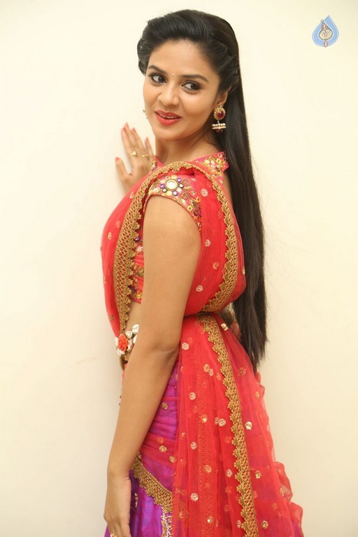 Sreemukhi Gallery - 24 / 42 photos