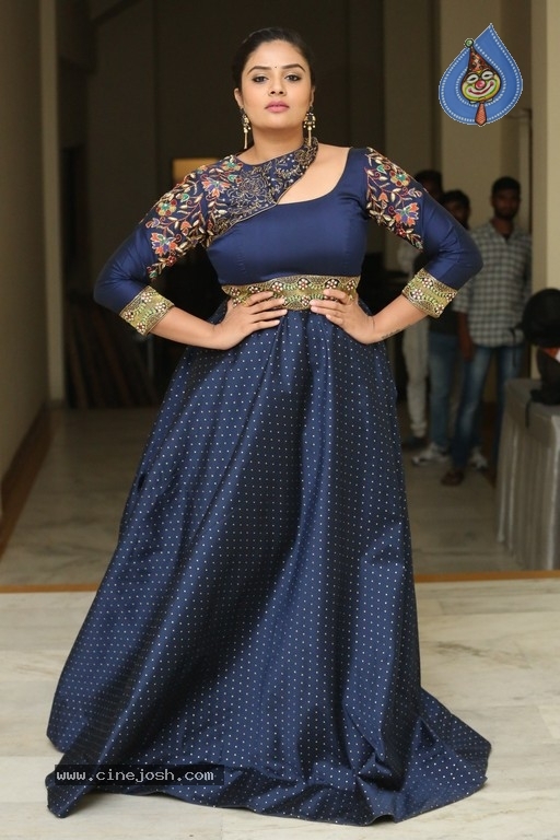 Sreemukhi Gallery - 9 / 21 photos