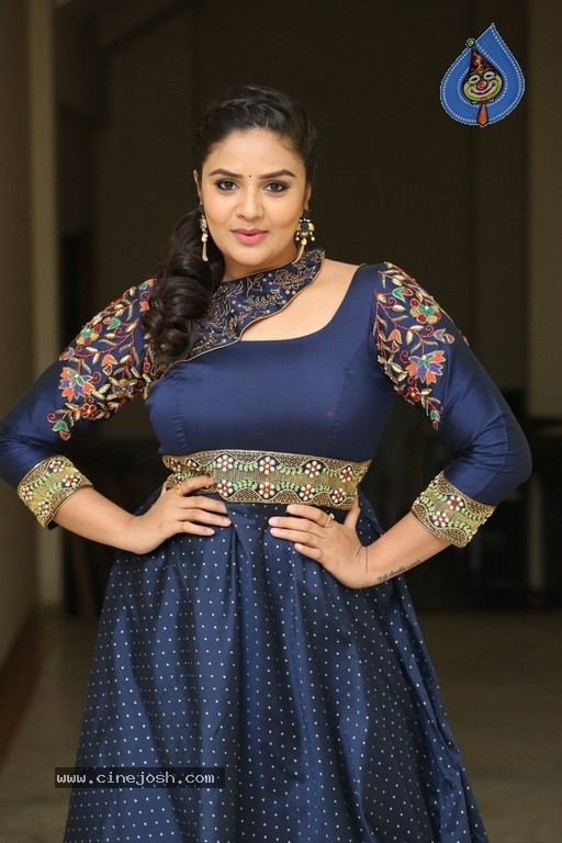 Sreemukhi Gallery - 14 / 21 photos