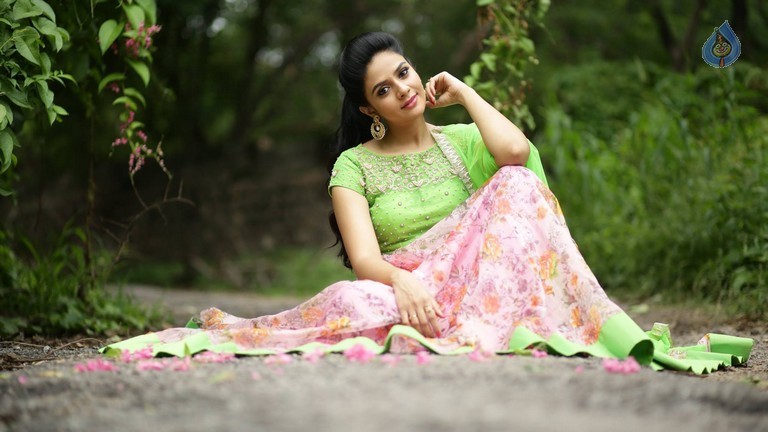 Sreemukhi Latest Photos - 17 / 19 photos