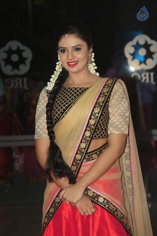 Sreemukhi Latest Photos - 22 / 40 photos